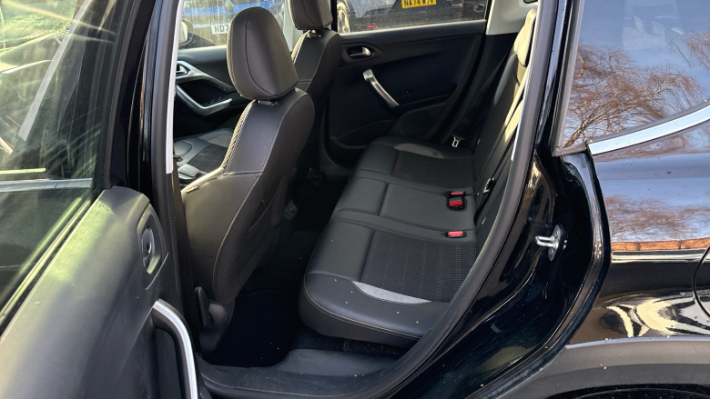 Peugeot 2008 1.2 PureTech 110 Allure Premium 5dr Petrol Estate